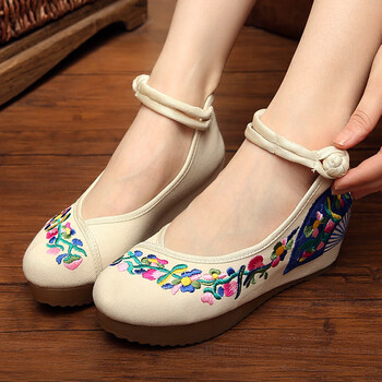 轶恬春秋新款老北京布鞋女鞋高跟绣花鞋民族风女布鞋坡跟内增高女单鞋