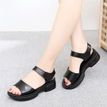 柔兔夏季新款时尚中年妈妈凉鞋女坡跟中跟真皮软底中老年女士厚底妈妈