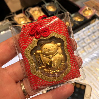 周大福御守猫黄金日本代购中国结汽车挂件挂饰情人节礼物红色开运御守