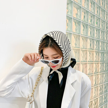 爱马仕适配沙漠小方巾丝巾法式头巾春秋女百搭包头搭配衬衫感 黑白