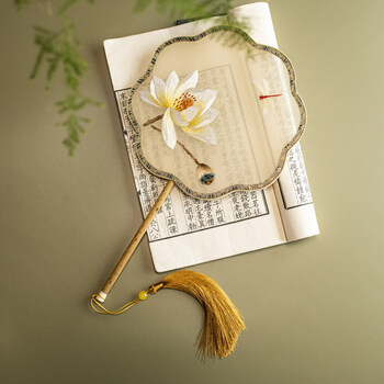 苏绣团扇双面刺绣苏州团扇筛月纯手工双面绣团扇刺绣苏绣汉服配饰古风