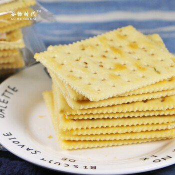 苏打饼干黄色正方形散装称斤饼干早餐代餐零食1500g 整箱9.