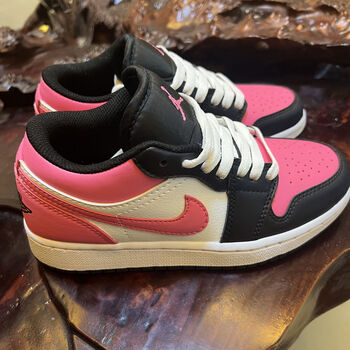 low  女神樱花粉情人节低帮滑板鞋gs554723-106 aj1低帮情人节樱花粉