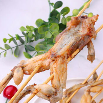 烧烤串腌制牛蛙串10串新鲜烤串半成品食材特色馋嘴香辣美蛙小串650g