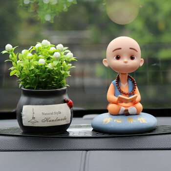 小和尚汽车摆件摇头车载中控台创意可爱车内装饰用品大全 睁眼(修心养