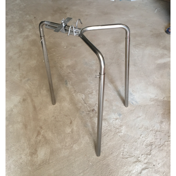 仔猪阉割架小猪去势器三脚阉割架猪用阉割台养猪设备光棍阉割架