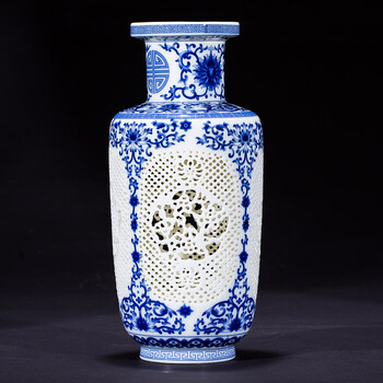 轻奢高端陶瓷花瓶镂空青花瓷插花复古中式装饰品创意摆件电视柜旁阳台