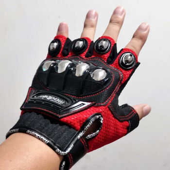 半指手套男防身格斗骑车霹雳铁拳套铆钉军事骑士装备铆钉防身半指手套
