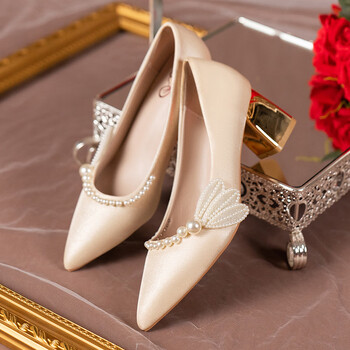 红蜻蜓婚鞋女粗跟2023年新款法式珍珠结婚新娘鞋秀禾婚纱两穿红色高跟