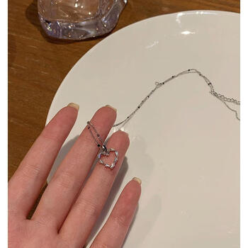 世奇皓夏季款爱心锆石项链女轻奢小众设计感锁骨链ins冷淡小爱心项链