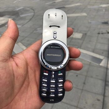 2022新款摩托罗拉(motorola)v70 古董怀旧老款手机 翻盖旋转备用机
