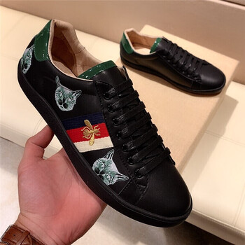 联名美杜莎芙休闲鞋男奢侈品牌酷奇男鞋夏季真皮刺绣低帮运动平板男