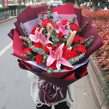 异地送鲜花怎么送(异地送鲜花怎么送给女朋友)