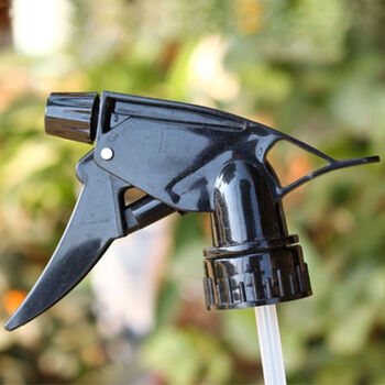 通用园艺浇花家用喷雾器配件小型洒水喷壶喷嘴黑色喷头配长管1个装