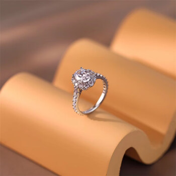 珉珉高档18白金莫桑钻石鸽子蛋形戒指精致1克拉闪耀指环求婚订婚钻戒