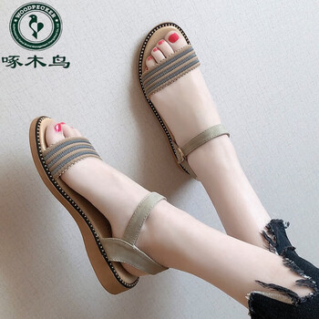 鞋靴>时尚女鞋>女士凉鞋>其它女士凉鞋>啄木鸟>啄木鸟网红两穿坡跟