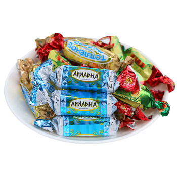 五折俄罗斯酸奶威化糖果巧克力榛子味夹心糖休闲零食喜糖500g混合口味