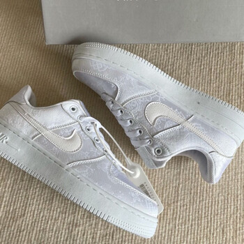 一号青花瓷纯白丝绸玛卡龙骨白泼墨小麦电玩系列板鞋 空军一号丝绸白