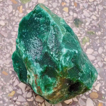 甘夏 独龙玉奇石绿色东陵石收藏观赏摆件精品翠绿玉手镯毛料雕刻 90%