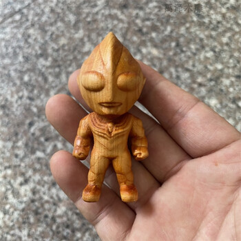 鲤梨 绿檀木雕迪迦奥特曼手把件 实木雕刻工艺卡通男童生日礼物装饰