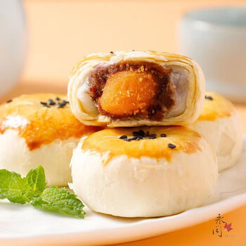 郦狼卡尔顿海鸭蛋黄酥网红零食学生早餐q糯雪梅娘中秋月饼礼盒16个装