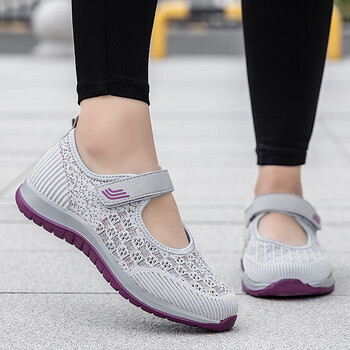 足力健夏季新款中年妈妈凉鞋女平底中老年健步鞋防滑软底舒适透气