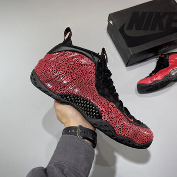 耐克nike东莞喷泡篮球鞋偏小一码真碳纤维双层zoom气垫男子耐磨实战