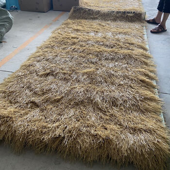 仿真茅草瓦屋顶装饰塑料稻草地毯式人造成卷假毛草农家乐茅草棚草黄色