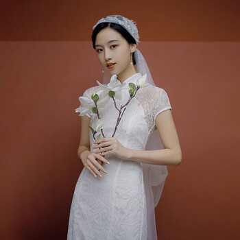 中式改良白色旗袍婚纱简约复古旅拍轻纱出门纱收腰鱼尾蕾丝民国风白色