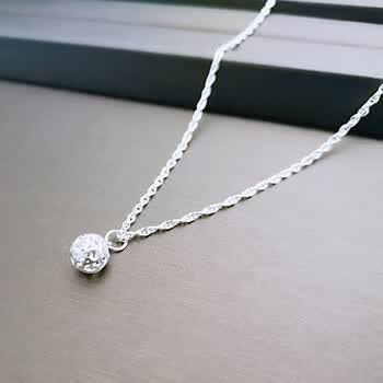 浙饰界足银项链女999足银简约气质银链子可爱迷你新款含吊坠锁骨链