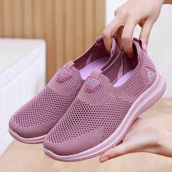 夏季透气女士网面鞋老北京布鞋女飞织镂空中老年人妈妈鞋软底防滑运动