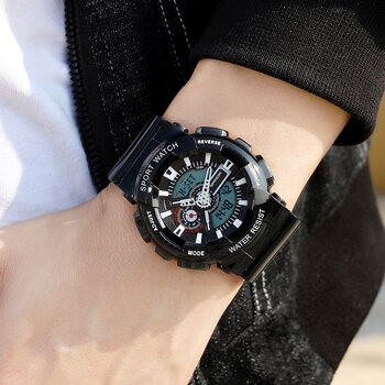 卡西欧联名款漫红威手表男复联初中生电子表钢铁侠炫酷红色独角兽ins