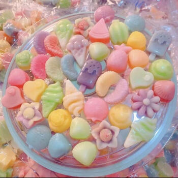 小猪佩奇爆浆蜡瓶糖声控爆汁零食手工蜂蜡制成品便宜果酱夹心蜡瓶糖一