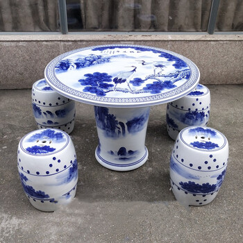 红得发紫景德镇陶瓷桌凳配四凳全手绘青花方形桌面庭院摆设