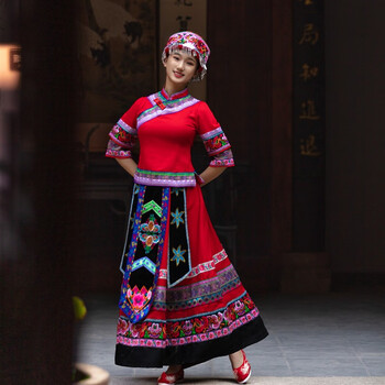lpvg新款苗族服装女少数民族湘西苗寨贵州苗族服饰刺绣舞蹈演出服红色