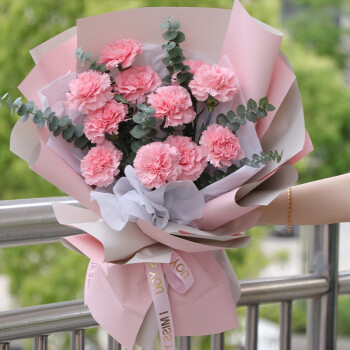 送老婆花是11朵还是19朵(11 19 33 99朵玫瑰代表什么)