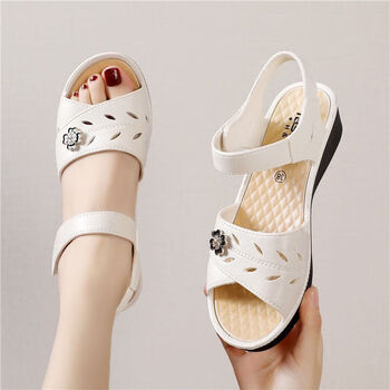 兄弟郎凉鞋女中年妈妈鞋夏天女士休闲外穿沙滩鞋防滑坡跟厚底凉鞋舒适