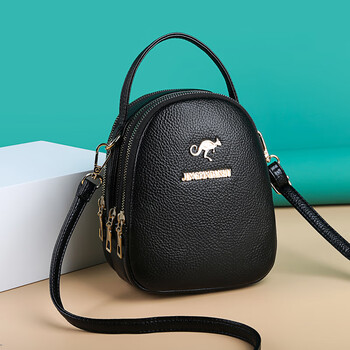 皮质感袋鼠小包包女2021新款女士放手机包单肩包韩版百搭斜挎包黑色