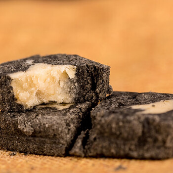 安徽无为产襄安占制黑芝麻制酥糖手工传统糕点小吃襄安占制特制酥糖x1