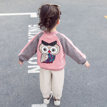 时尚风衣中小童洋气相拼色动物卡通修饰螺纹袖口女生衣服粉红色80码