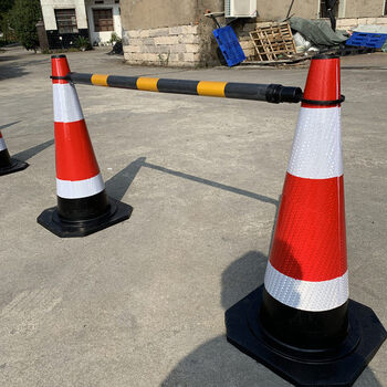 护栏挡车器标志桶三角椎路障交通锥桶隔离杆联盟62cm锥形警示汽车 2米