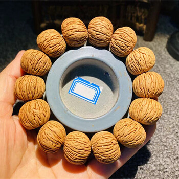 纹柳叶脐密脑纹矮桩大尺桃核正圆山桃胡男女佛珠手串21mm13颗树皮纹