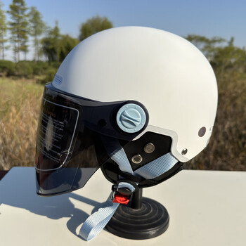 野马yema电动车头盔男女士轻便四季通用半盔保暖全盔安全帽白色四季