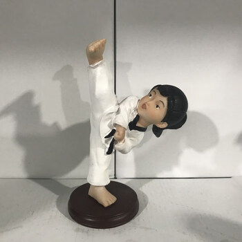 帝杰尔武术摆件 树脂工艺品小跆拳道人物模型腿武术装饰创意摆件送礼