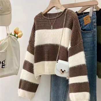 暖艾朵大朗毛织复古慵懒宽松短款套头毛衣女秋冬新款设计感毛绒拼接