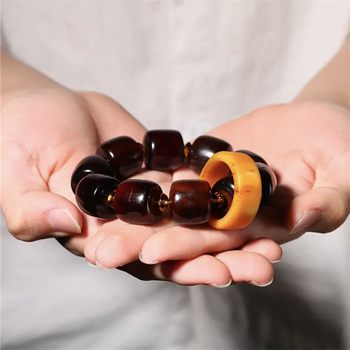 款三:牦牛角手串18mm(11颗) 保养油文玩袋 18cm