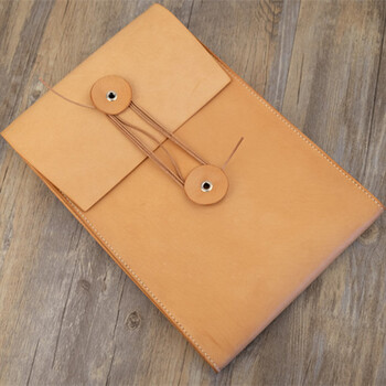 牛皮美式复古办公a4文件袋手拿信封款个性男女士包袋 植鞣革米黄本色