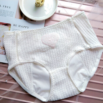 日系爱心绣花甜美女生内裤舒适包臀中腰生理裤姨妈少女内裤q 白色 l