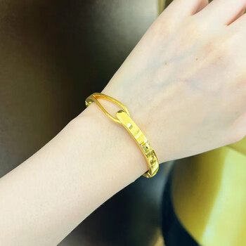 oeing 5d黄金手镯时尚款简约999足金镯子带按扣送女友情人节生日礼物