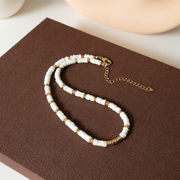 目兔轻奢小众复古时髦白贝壳彩色飞盘石串珠项链感锁骨链新款白色项链